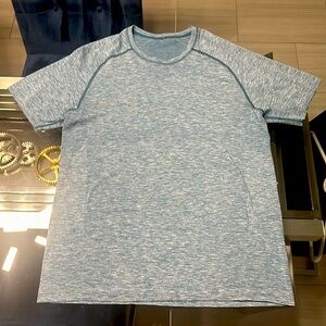 👕Lululemon Men’s Vent Tech Shirt👕